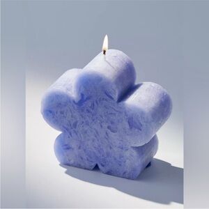 Urban Outfitters flower shaped candle
